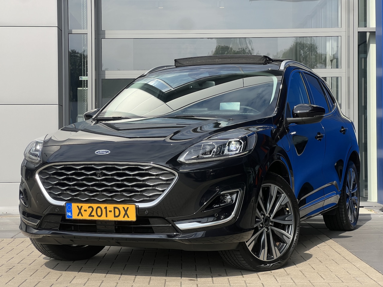 Ford Kuga - 2.5 Plug-In 225 PK Vignale | Pano dak | Elektr. stoel + Memory | B&O | Winter Pack | 20 in - AutoWereld.nl