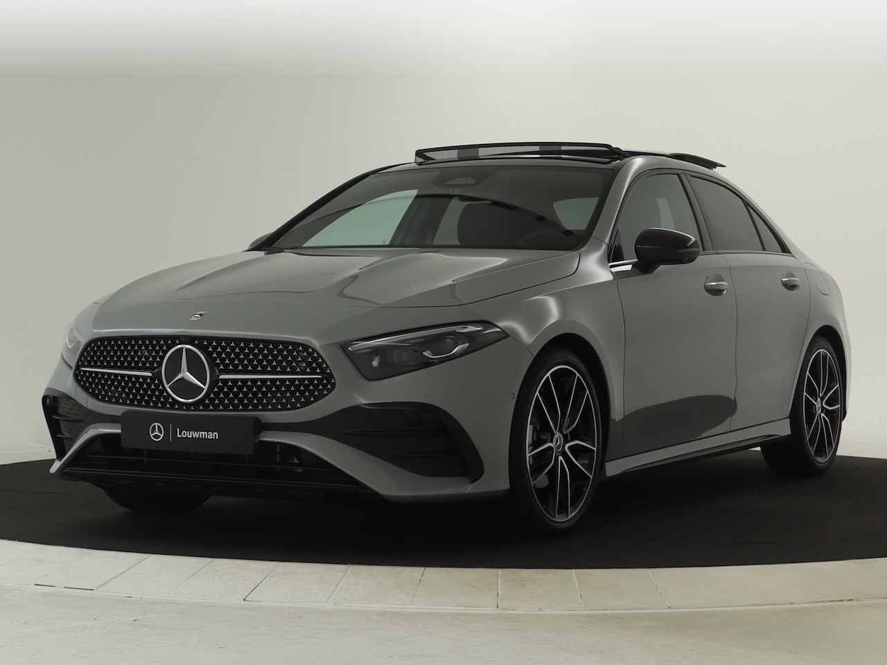 Mercedes-Benz A-klasse - 180 Business Solution AMG | Nightpakket | Parkeerpakket met 360°-camera | KEYLESS GO-comfo - AutoWereld.nl