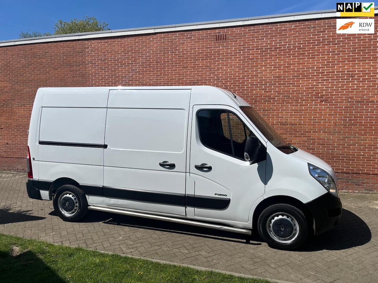 Renault Master - T35 2.3 dCi L2H2 dubbele schuifdeur - AutoWereld.nl