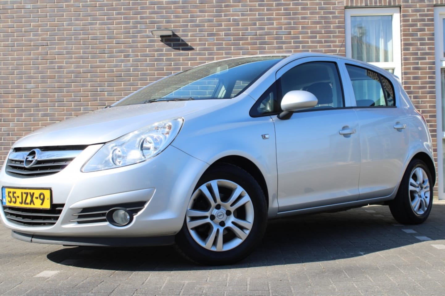 Opel Corsa - 1.4-16V Enjoy-5srs-airco-cruise-nw APK - AutoWereld.nl