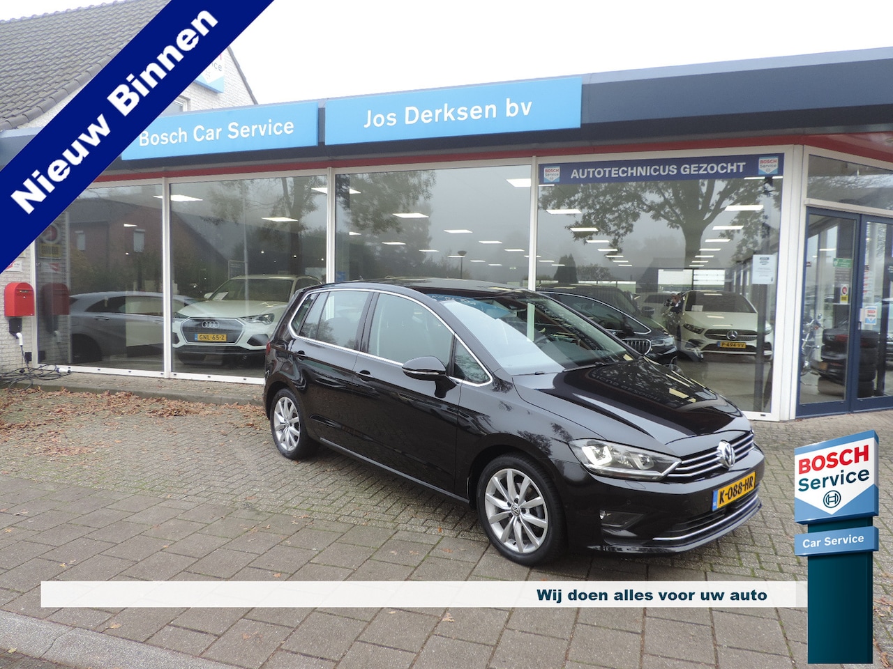 Volkswagen Golf Sportsvan - 1.4 TSI 150PK DSG Highline - Standkachel | Massage | Trekhaak | Blindspot | ACC - AutoWereld.nl