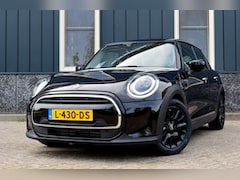 MINI Cooper - 1.5 Business Edition Rijklaarprijs-Garantie Navigatie Led Airco 1e Eigenaar