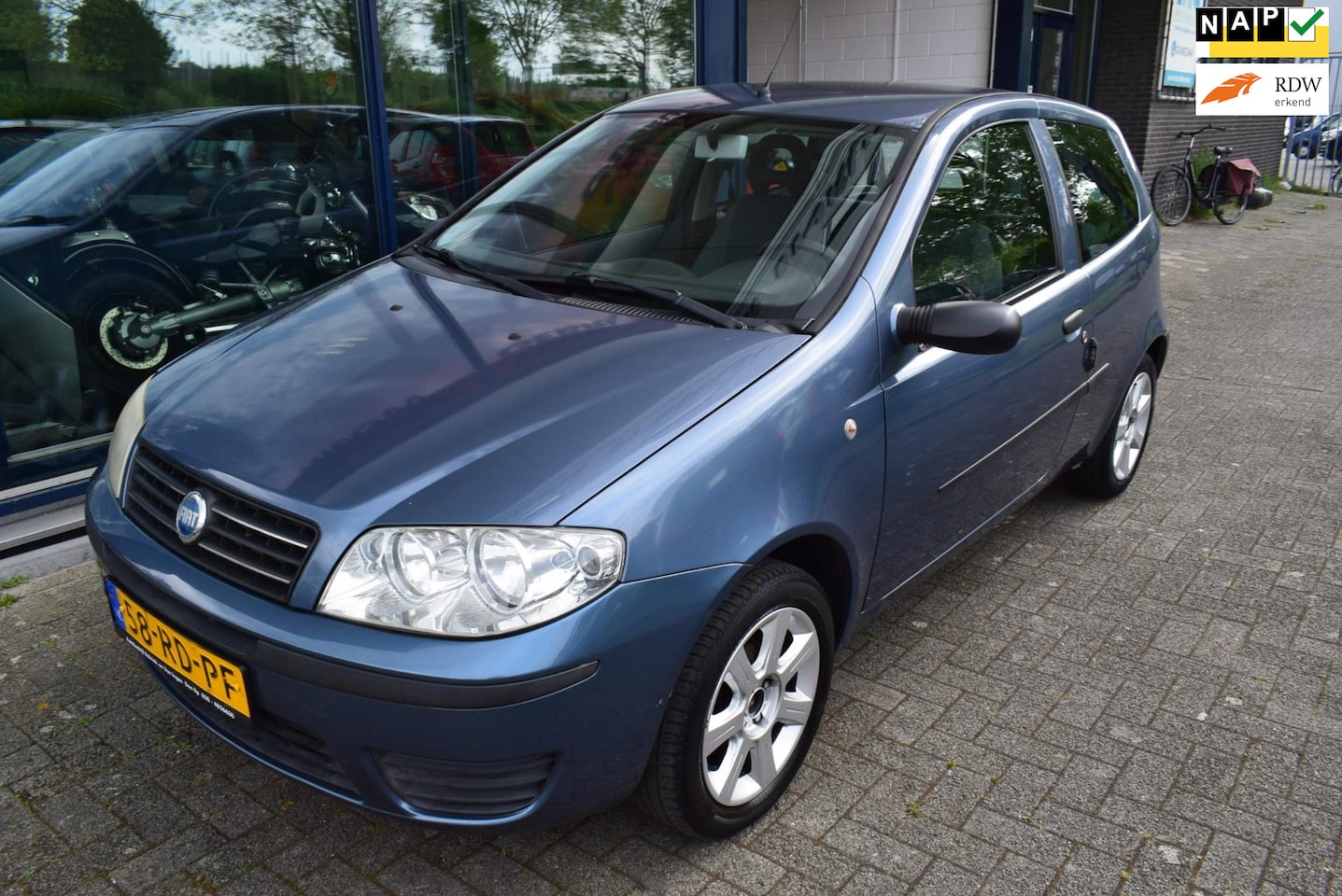 Fiat Punto - 1.2 Young airco - AutoWereld.nl