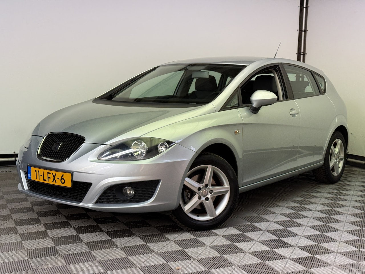 Seat Leon - 1.6 Hattrick 5-drs Airco LM16" 1e Eigenaar - AutoWereld.nl