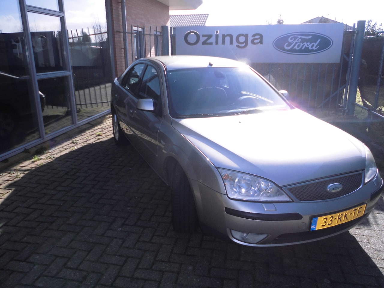 Ford Mondeo - Automaat 2.0-16V Futura dealer onderhouden - AutoWereld.nl