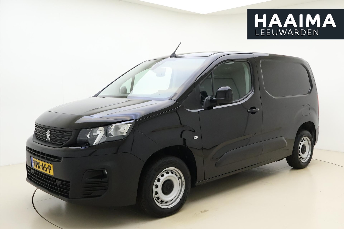 Peugeot Partner - 1.5 BlueHDI Asphalt 100 PK | Handgeschakeld | 3-zits | Airco | Navigatie | Camera | Betimm - AutoWereld.nl