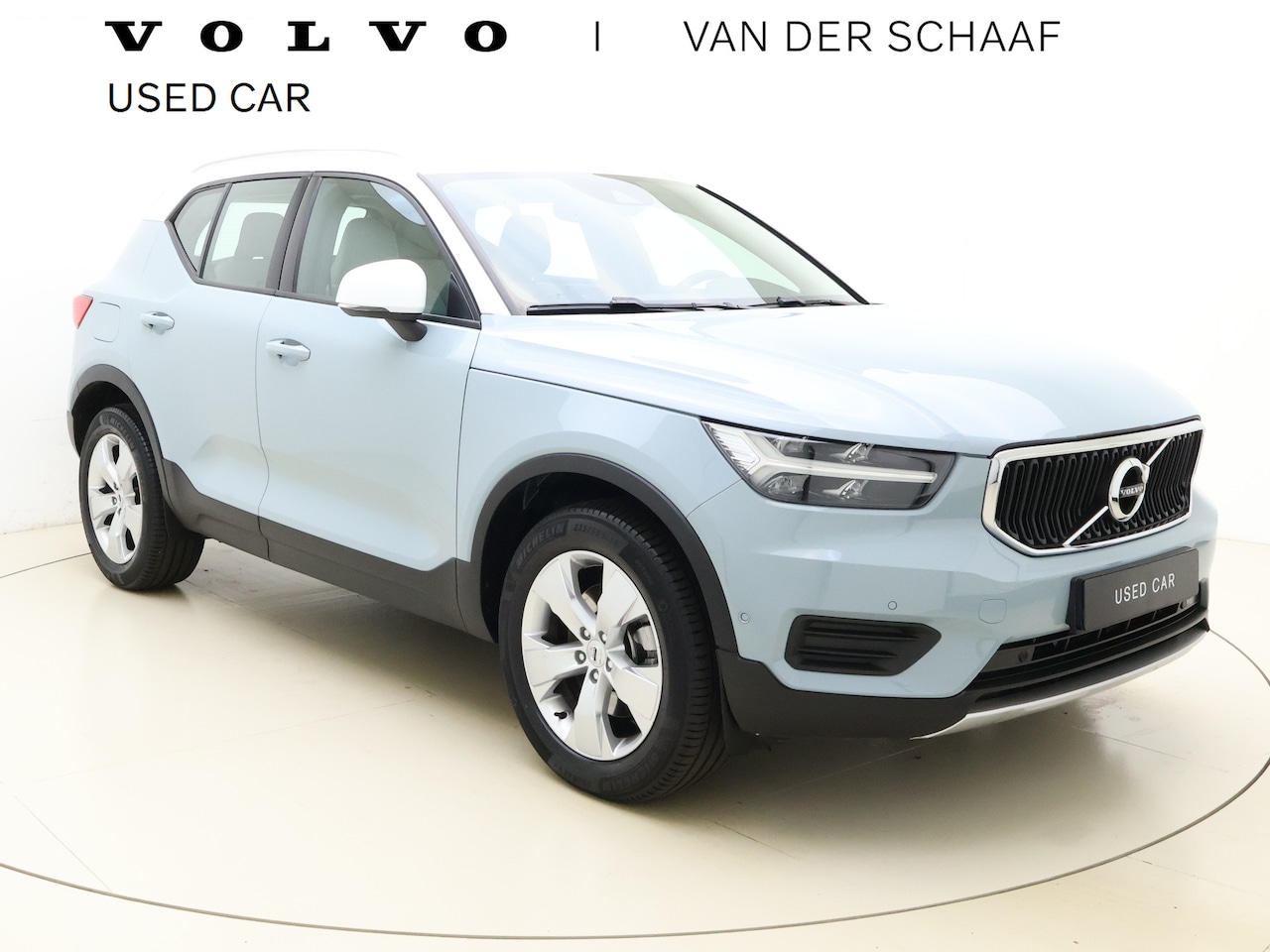 Volvo XC40 - T4 190pk Momentum / Trekhaak / Elektr. verstelbare voorstoelen / BLIS / Camera achter / - AutoWereld.nl