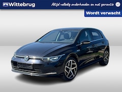 Volkswagen Golf - 1.5 eTSI 150PK Style / IQ LED / Memory Seat / Achteruitrijcamera / Stuur + Stoelverwarming