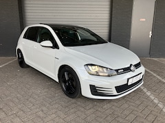 Volkswagen Golf - 2.0 TDI GTD PANO-XENON-LED