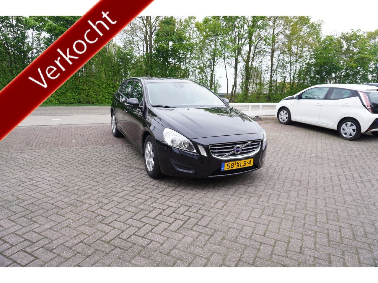 Volvo V60 - 1.6 T3 CRUISE NAVI CLIMA - AutoWereld.nl