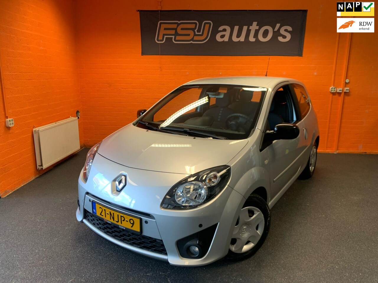 Renault Twingo - 1.2 16V / AUTOMAAT / DE LUXE / AIRCO!! - AutoWereld.nl
