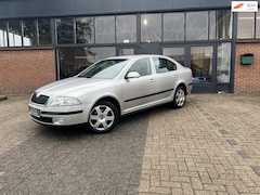 Skoda Octavia - 2.0 FSI Elegance, Automaat, Cruise control