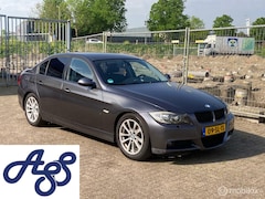 BMW 3-serie - 318i High Executive