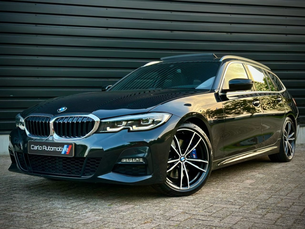 BMW 3-serie Touring - 330i M-SPORT PANO|HEADUP|HiFi|CAMERA|BLINDSPOT - AutoWereld.nl