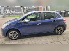 Peugeot 208 - 1.2 VTi Active zo ingeruild zo weer weg 3460