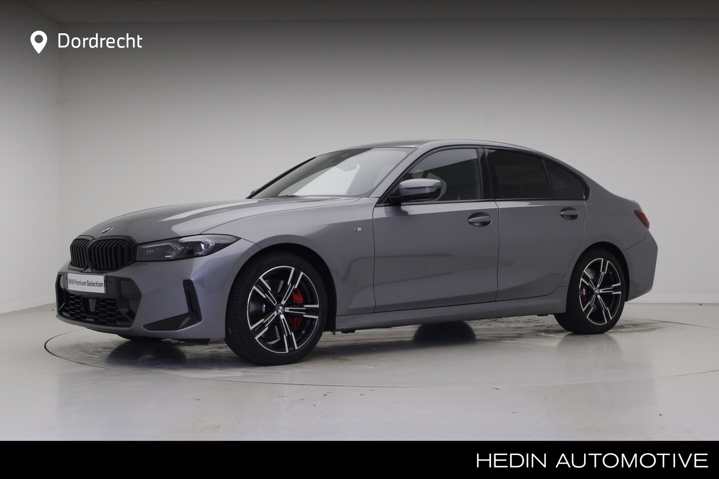 BMW 3-serie - 320i M-Sport Pro | Active Cruise Controle | Elektrisch verstelbare stoelen - AutoWereld.nl