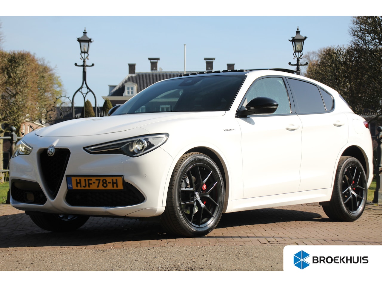 Alfa Romeo Stelvio - Alfa Romeo 2.0 T AWD 280PK VELOCE | PANODAK | MEMORY SEATS | BOMVOL! | EL. ACHTERKLEP | AD - AutoWereld.nl