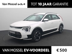 Kia Niro EV - DynamicLine 64.8 kWh | 3-fase 11KW laden | Climate Control | Navigatie | LM Velgen | Eerst