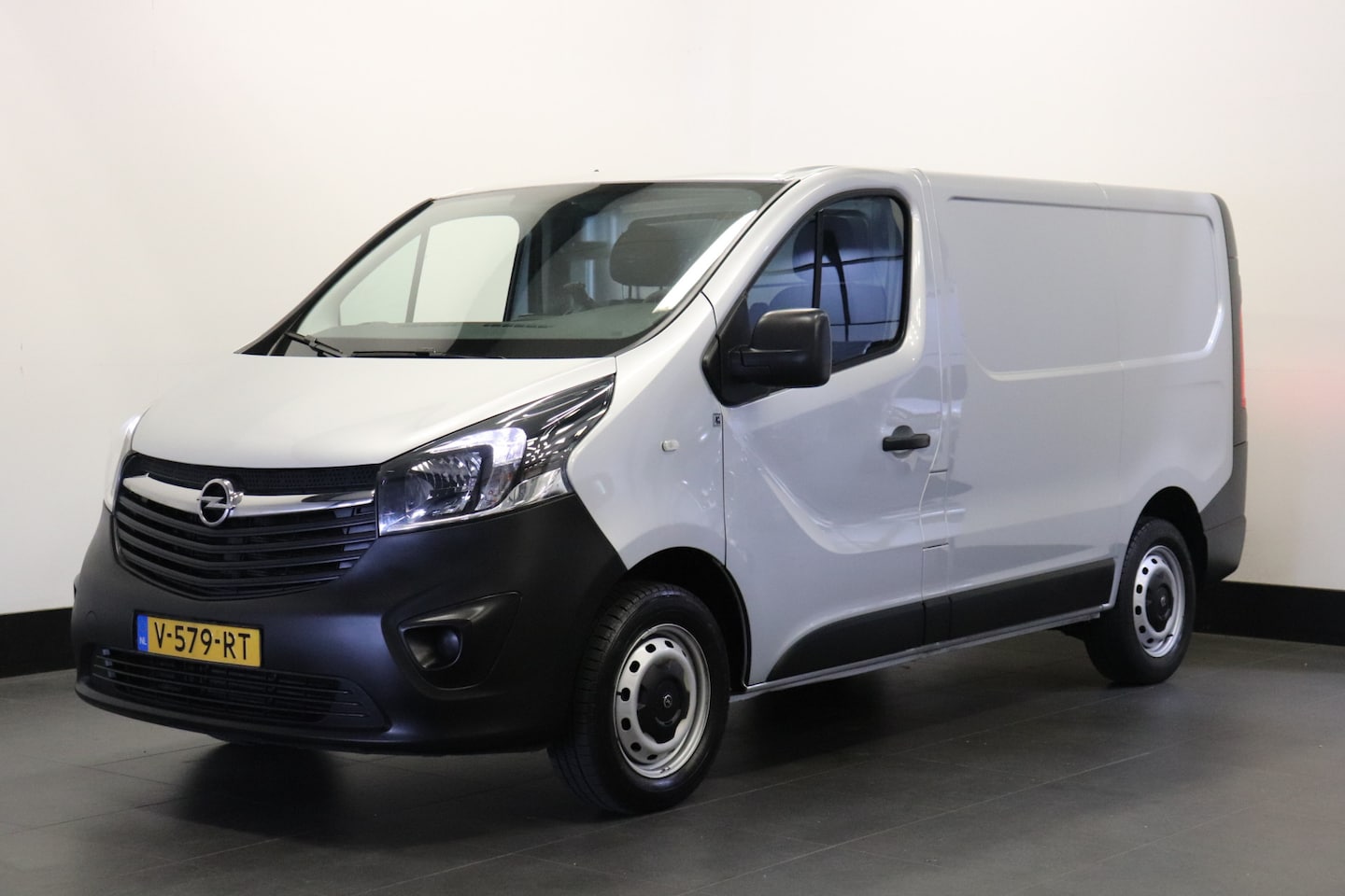Opel Vivaro - 1.6 CDTI 122PK EURO 6 - Airco - Navi - Cruise - €11.950,- Excl. - AutoWereld.nl
