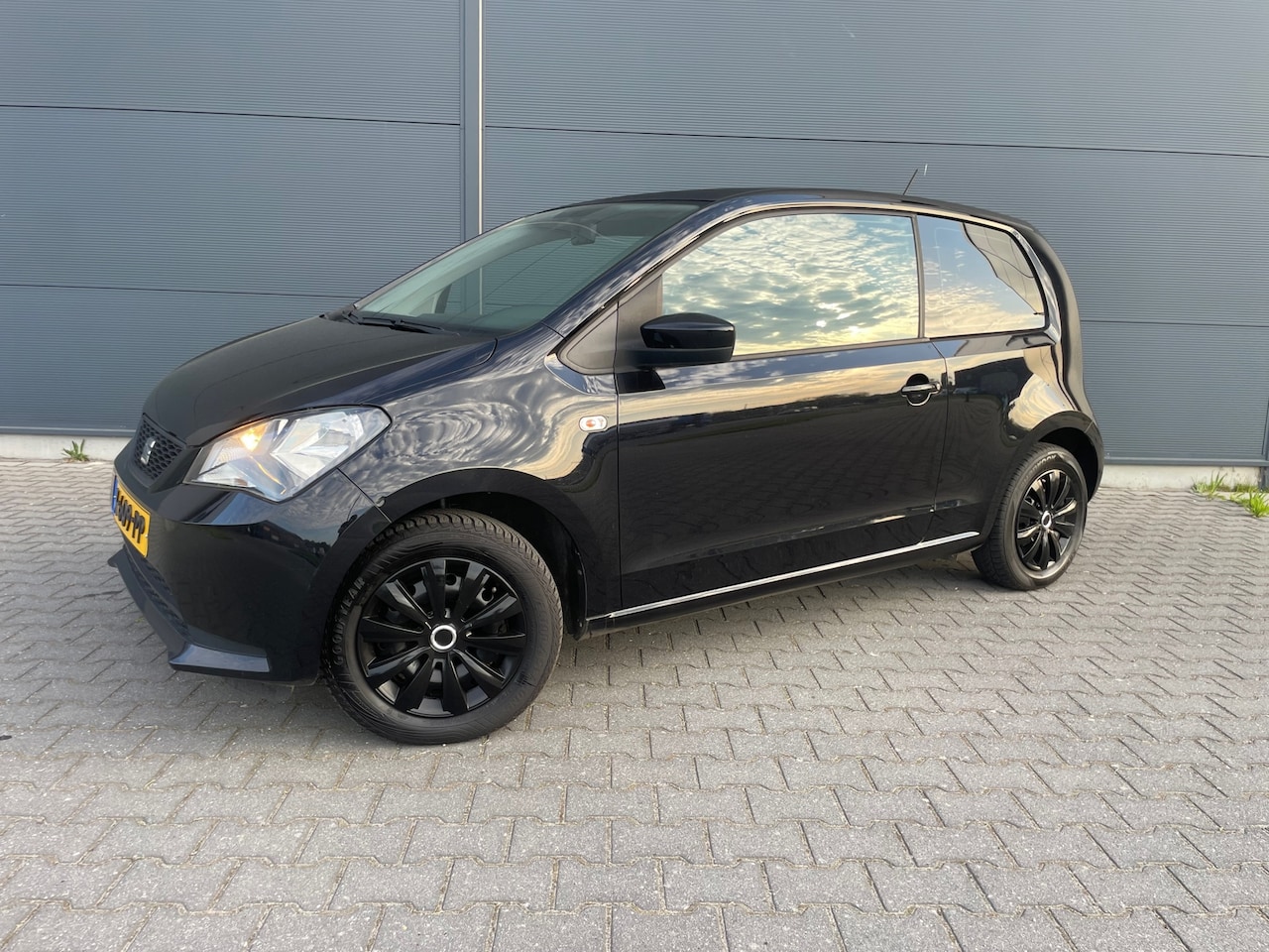 Seat Mii - 1.0 Style bouwjaar 2017 ( dealer onderhouden ) - AutoWereld.nl