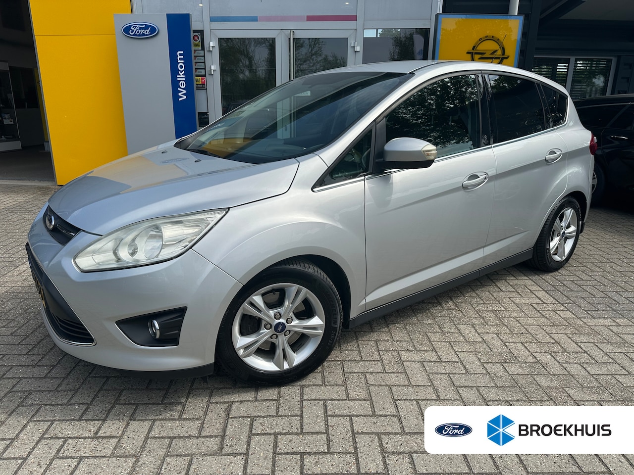 Ford C-Max - Ford 1.6 150PK Titanium Champions League Edition | TREKHAAK| STOEL- EN VOORRUIT VERWARMING - AutoWereld.nl