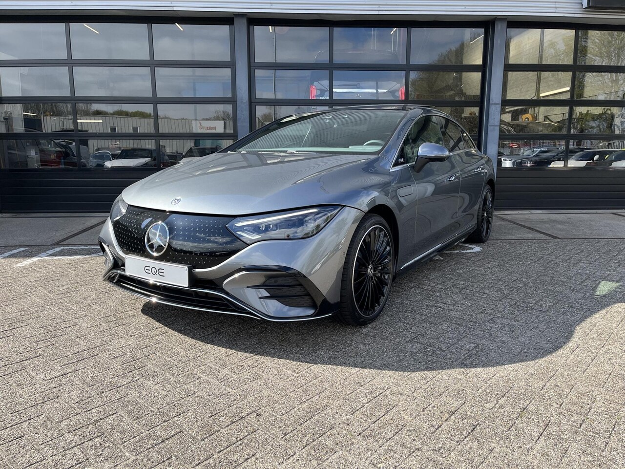 Mercedes-Benz EQE - 300 Sport Edition LIMITED | AMG Line | Premium Pakket | Winter Pakket | Rijassistentiepakk - AutoWereld.nl
