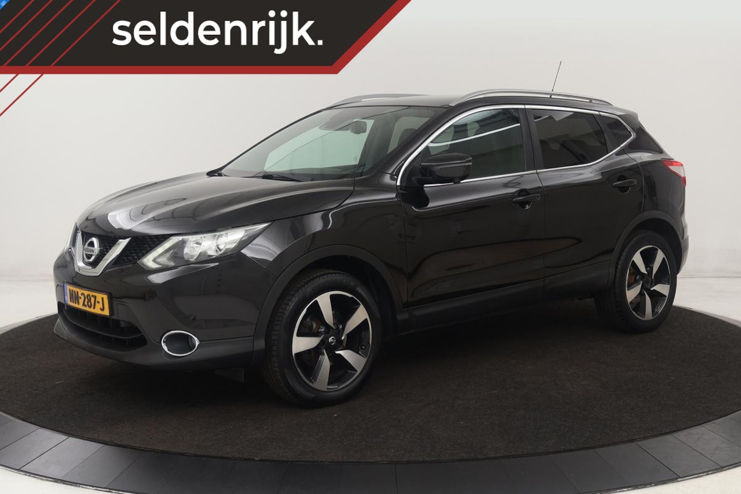 Nissan Qashqai - 1.2 N-Vision | Panoramadak | Stoelverwarming | 360 camera | Trekhaak | Leder/Alcantara | N - AutoWereld.nl