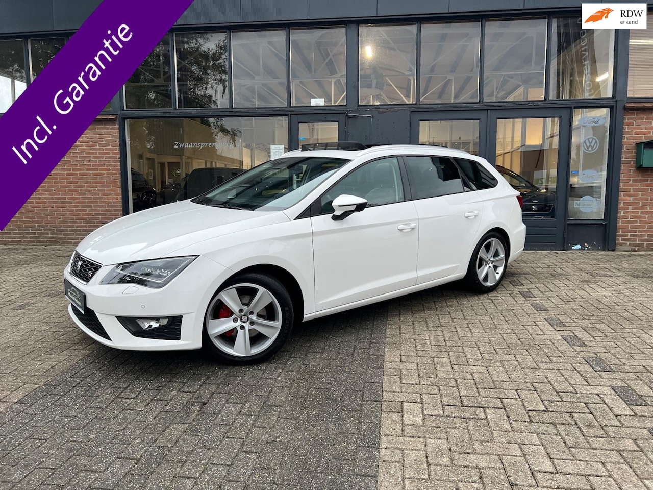 Seat Leon ST - 1.4 EcoTSI FR Connect, Panoramadak, Led - AutoWereld.nl