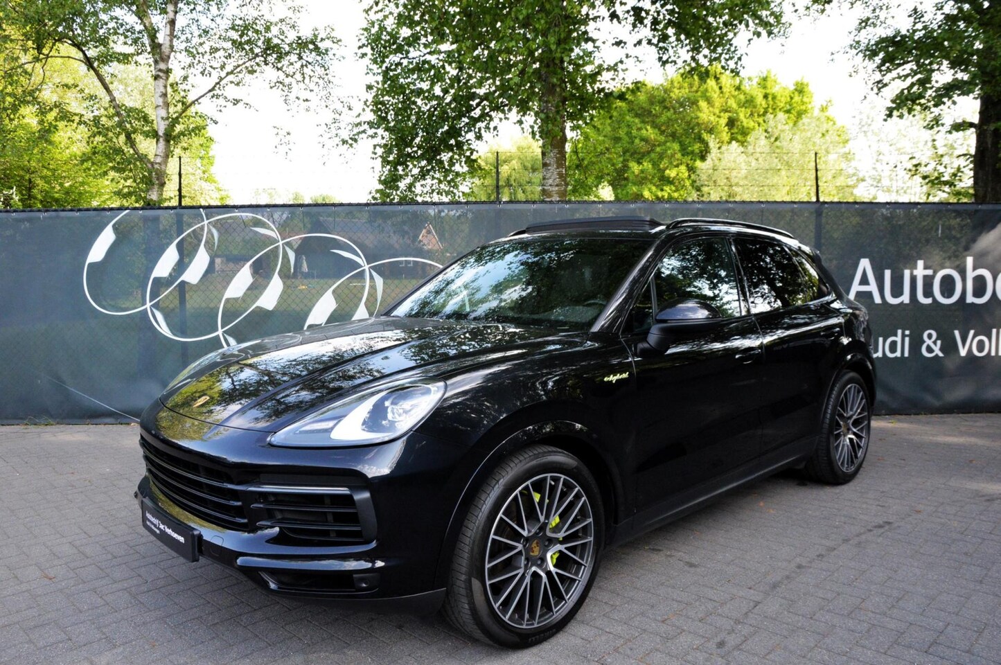 Porsche Cayenne - 3.0 E-Hybrid 462pk|Panoramadak|Dealer Onderhoud|Luchtvering|Automaat| - AutoWereld.nl