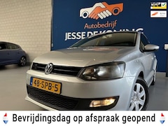 Volkswagen Polo - 1.2 Easyline, bj.2011, kleur: grijs 5 deurs, airco, APK 02/2026 en NAP met 302600 km.zeer