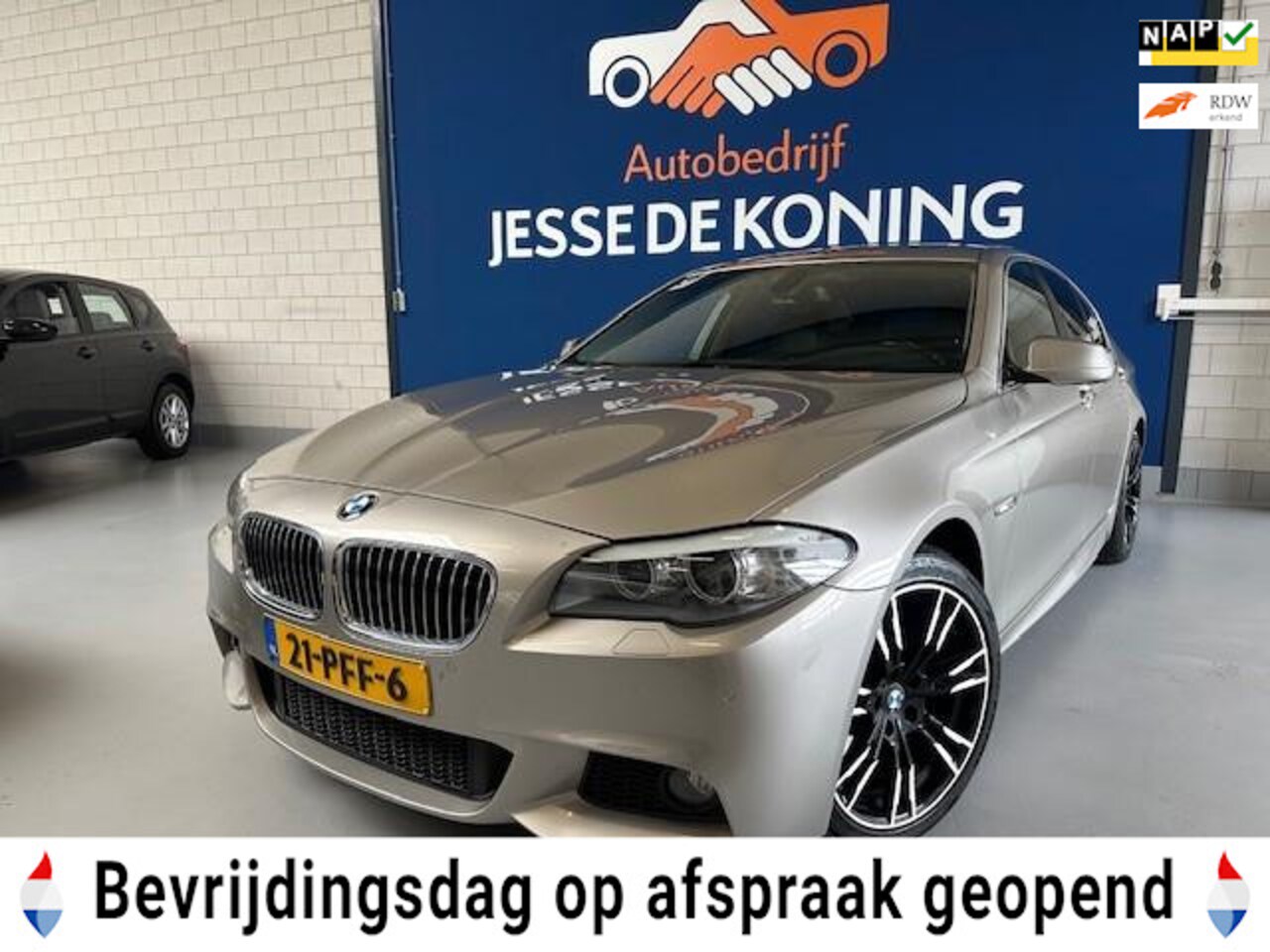 BMW 5-serie - 523i High Executive automaat,bj.2011,kleur:beige,leder,climate,sportvelgen,APK tot 06/2025 - AutoWereld.nl