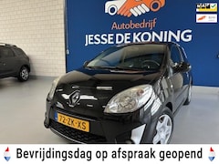 Renault Twingo - 1.2-16V Dynamique, bj.2008, kleur:zwart APK 02/2026 en NAP met 207701 km.Airco, Stuurbekra