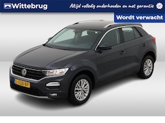 Volkswagen T-Roc - 1.0 TSI 110pk Style / Navigatie / Clima / Parkeersensoren Voor & Achter / 16" LMV