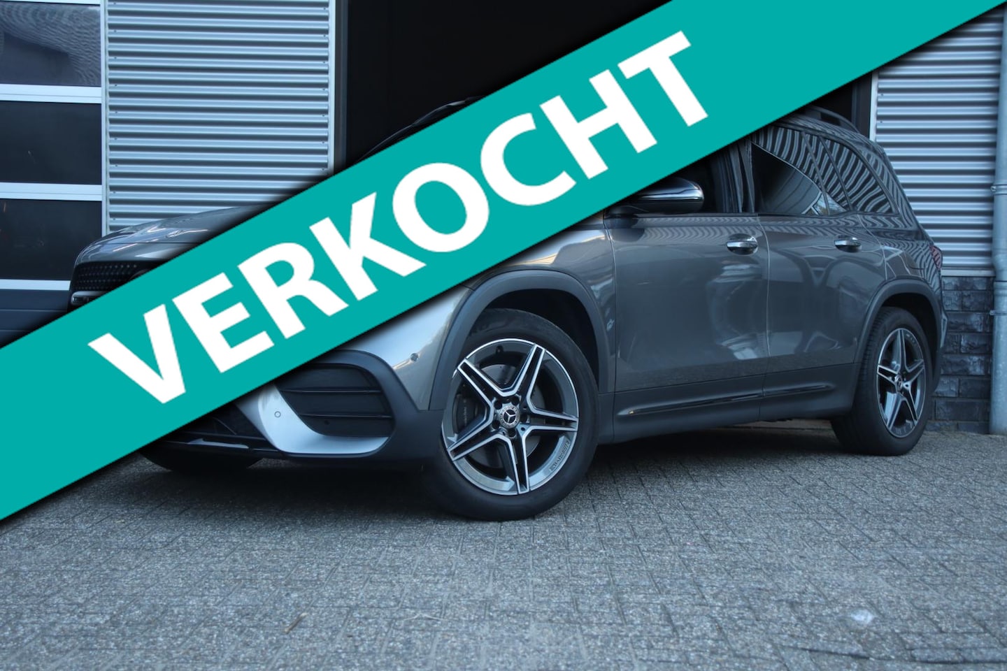 Mercedes-Benz GLB - 250 AMG|4Matic|Pano|Night|Sfeer|Cam| - AutoWereld.nl