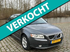 Volvo S40 - 2.0 Limited Edition airco cruis control trekhaak elektrische ramen cv op afs