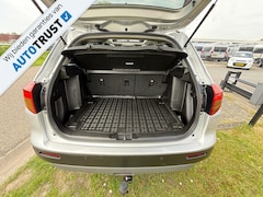 Suzuki Vitara - 1.6 High Executive Panodak, Trekhaak, Clima, cruise