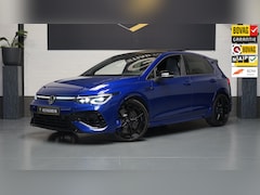 Volkswagen Golf - VIII R 2.0 TSI 4M PERFORMANCE AKRAPOVIC-CAMERA-HARMAN KARDON-HUD-IQ LIGHT-KEYLESS-PANORAMA