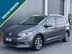 Volkswagen Touran - 1.5 TSI Highline DSG TREKHAAK NAVI ACC ECC PDC LED APPLE CARPLAY