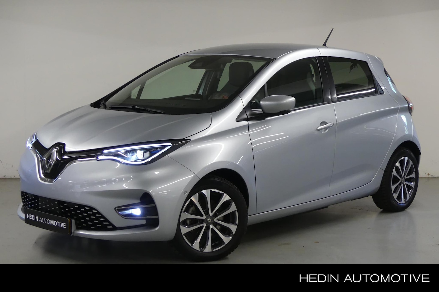 Renault Zoe - R135 Intens 52 kWh | Easy Link Multimedia & Navigatie | Camera | Stoelverwarming | LED Pur - AutoWereld.nl