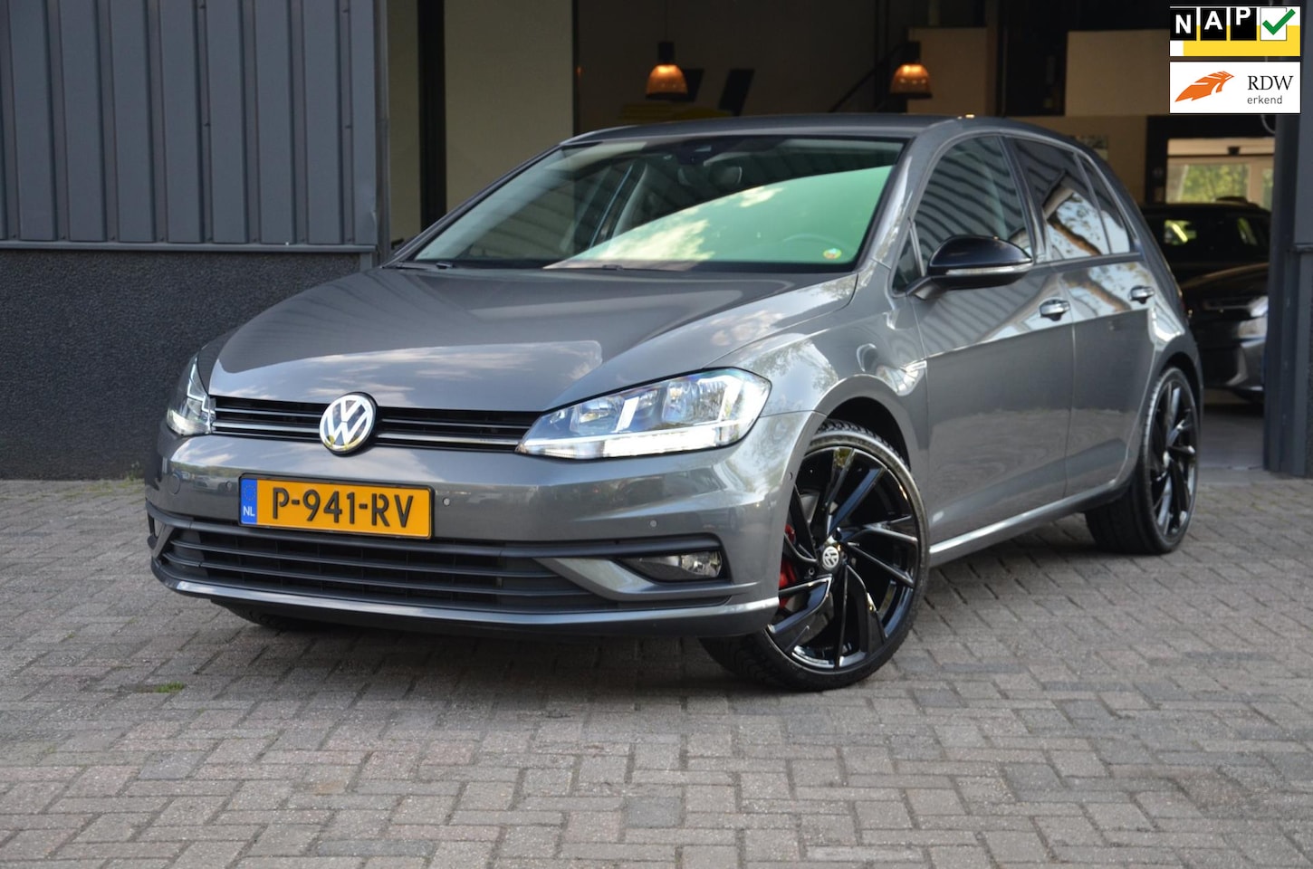 Volkswagen Golf - 1.5 TSI Comfortline LED|CarPlay|ACC - AutoWereld.nl