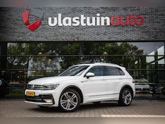 Volkswagen Tiguan - 1.4 TSI ACT Connected Series , HUD, Trekhaak, Carplay,