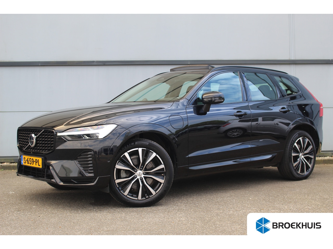 Volvo XC60 - Volvo 2.0 T8 Plug-in hybrid AWD Ultimate Dark | Leder | 360 Camera | Memory | Bowers & Wil - AutoWereld.nl