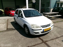 Opel Corsa - 1.0-12V Essentia