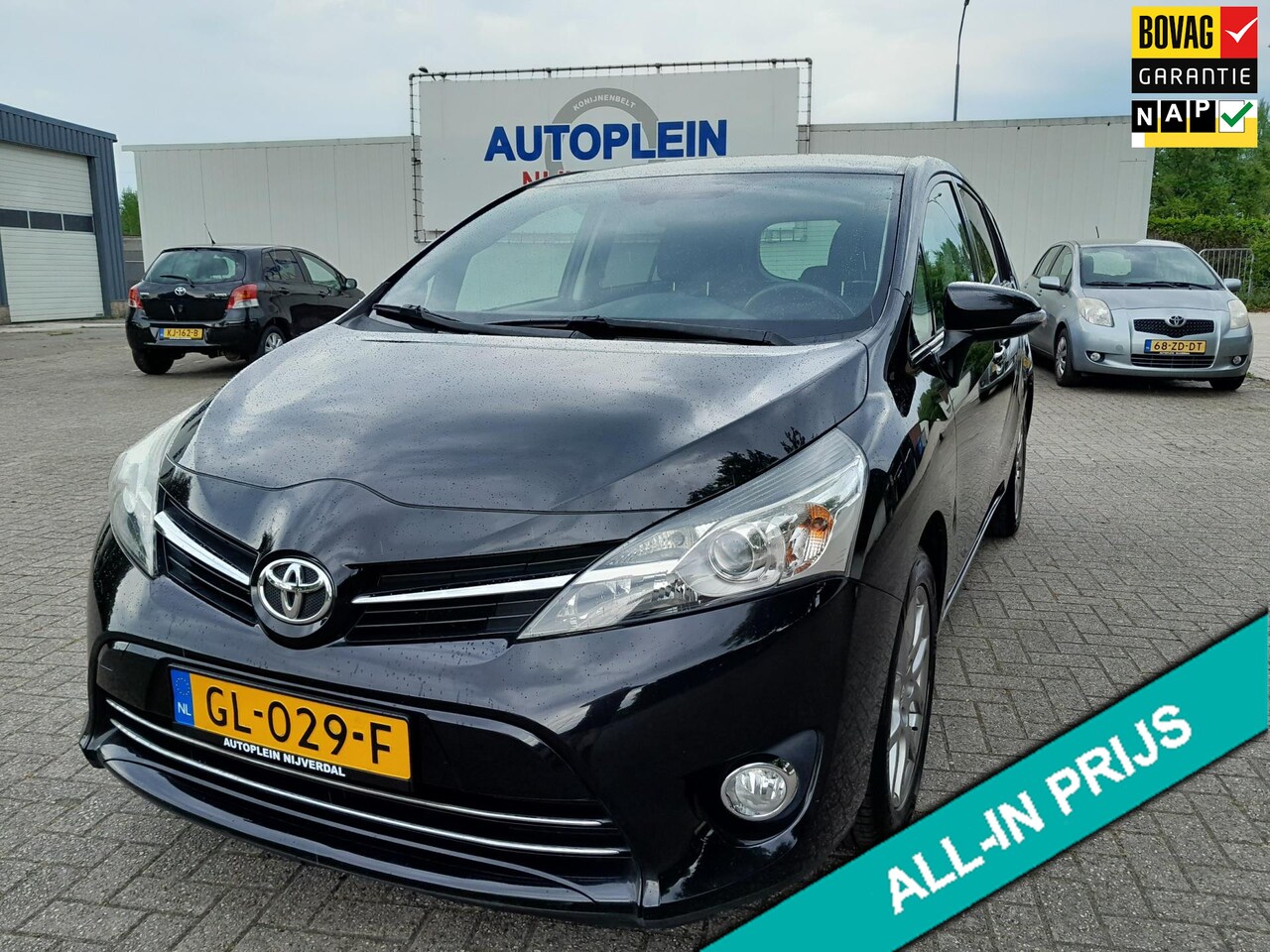 Toyota Verso - 1.8 VVT-i Business nette in Nederland nieuw gelverde verso met trekhaak,navigatie,cruise c - AutoWereld.nl