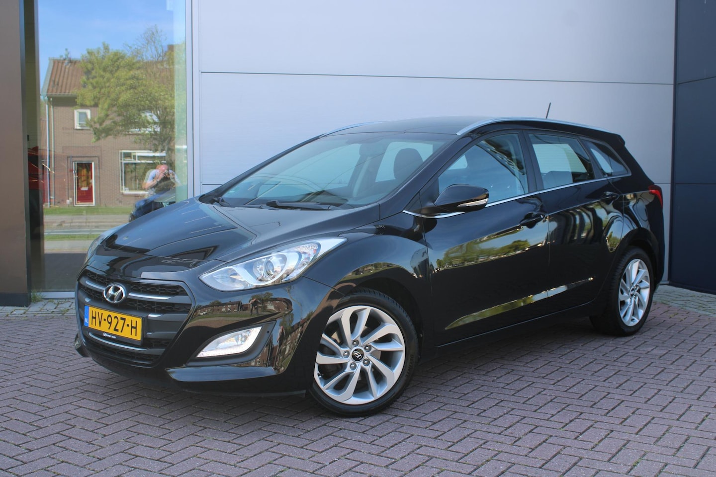 Hyundai i30 Wagon - 1.6 GDi Business Edition Automaat Navi Camera Airco - AutoWereld.nl