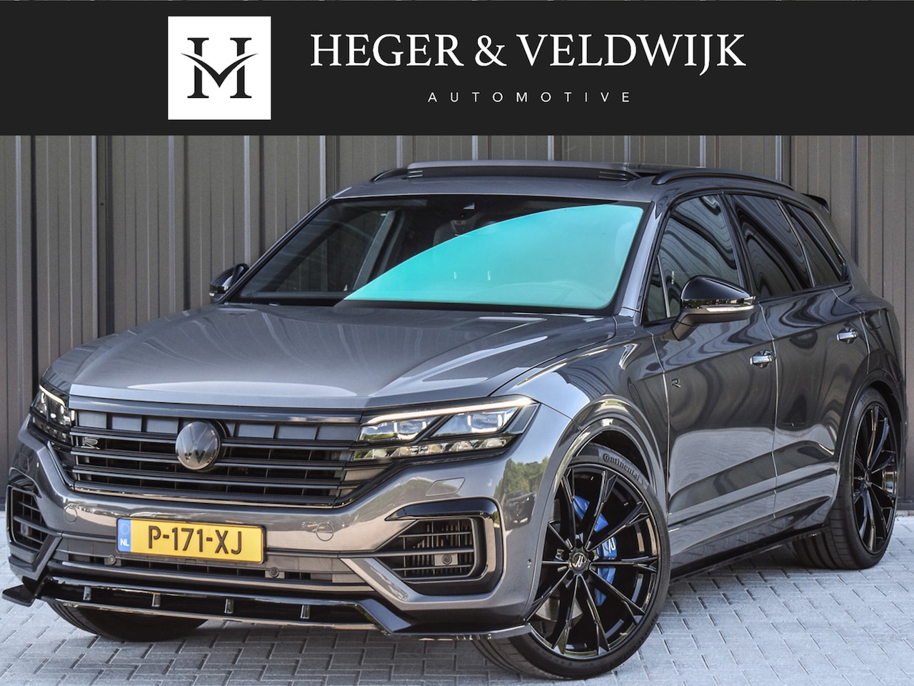 Volkswagen Touareg - 3.0 TSi 4MOTION R-LINE eHybrid | PANORAMADAK | LUCHTVERING | TREKHAAK | HEAD UP | HARMAN K - AutoWereld.nl