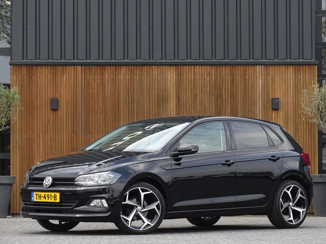 Volkswagen Polo - 1.0 TSI 95PK / ACC / RNS / luxe pakket / LED *NAP* - AutoWereld.nl