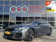 BMW 5-serie - 520i M-pakket Full Options Cruisectr, Climatectr, Navigatie, Schuif/kanteldak, Leder, PDCv