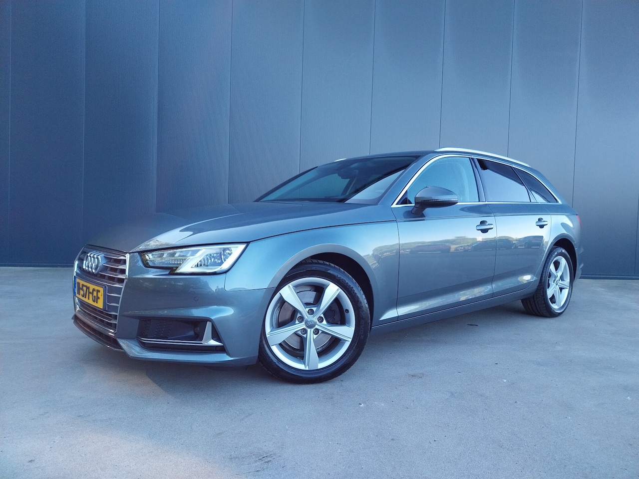 Audi A4 Avant - 40 TFSI 191 PK Design Pro Line Plus ADAPT CRUISE CAMERA XENON LED NAVI ECC - AutoWereld.nl