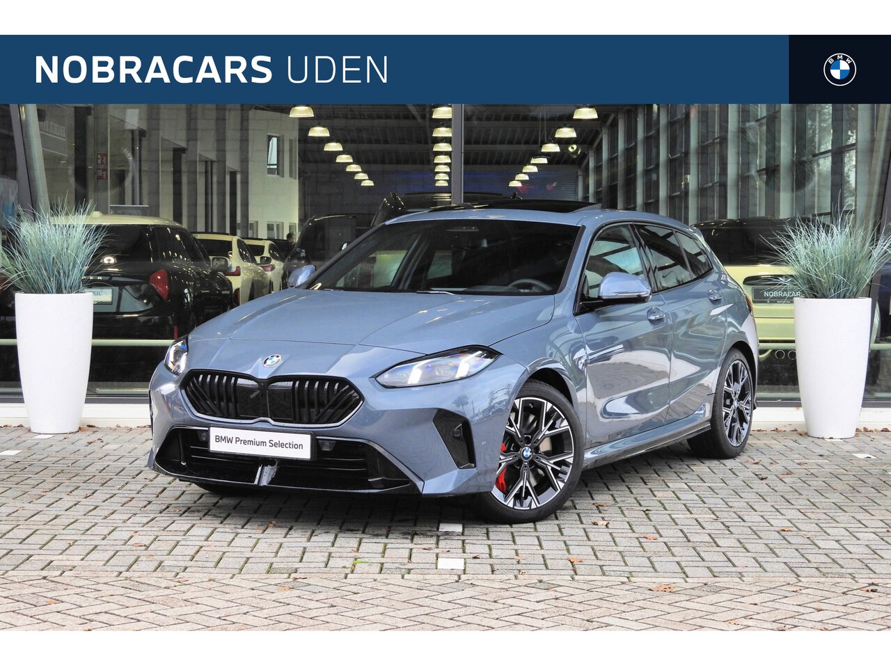 BMW 1-serie - 120 High Executive M Sport Automaat / Panoramadak / Sportstoelen / Stoelverwarming / Adapt - AutoWereld.nl